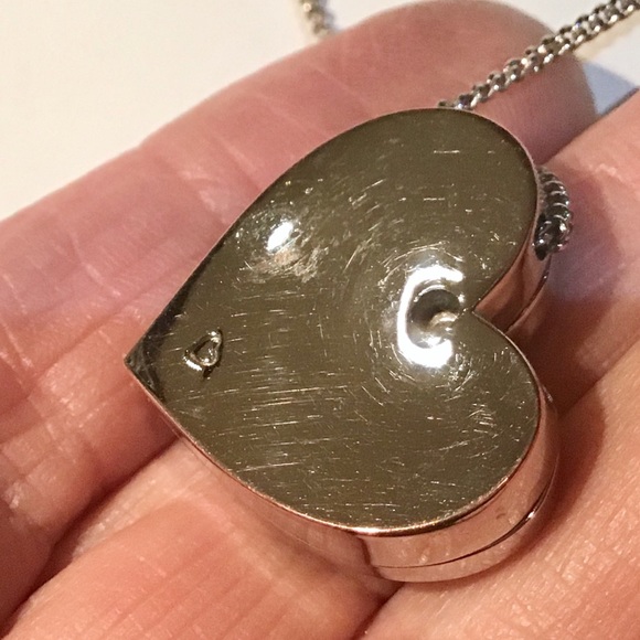 ❤️ Silver Floating Glass Heart Locket - Picture 2 of 7